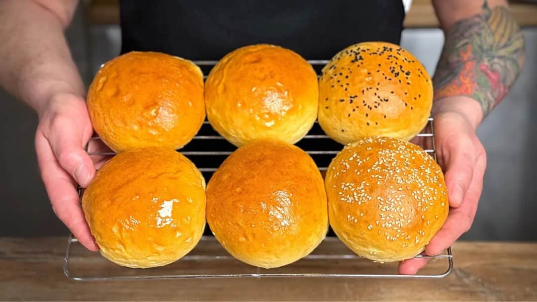 Jak zrobić bułki do burgerów - prosta receptura na idealne bułki