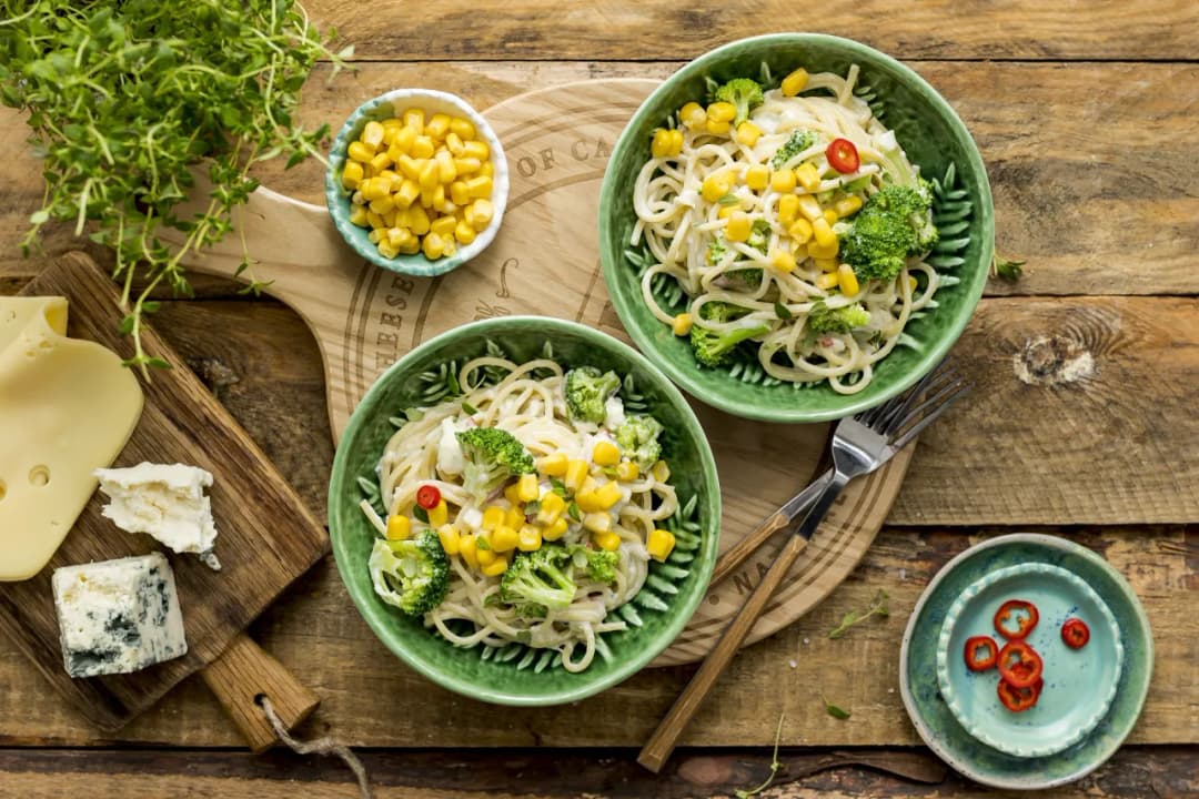Szybki przepis na spaghetti 4 sery z brokułami, które zachwyca smakiem
