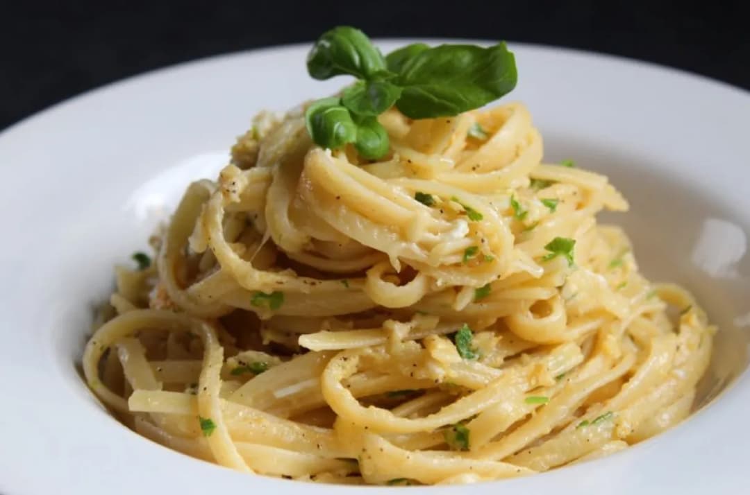 Szybkie spaghetti z jajkiem – prosty przepis na smaczny obiad
