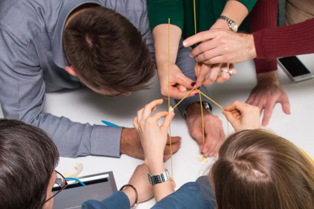 Jak zbudować wieżę z makaronu spaghetti i uniknąć powszechnych błędów